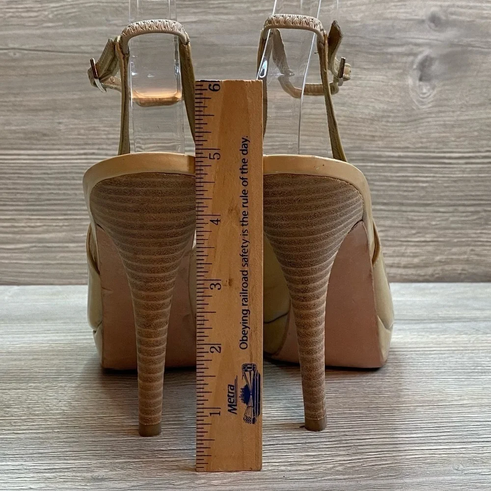 Stuart Weitzman beige patent leather ankle strap platform open toe heels size 8